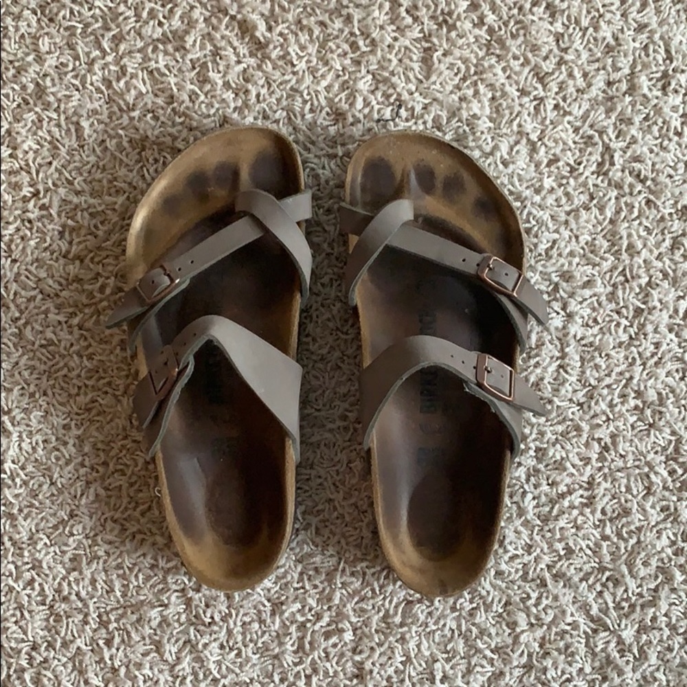 Gray Mayari Birkenstock’s